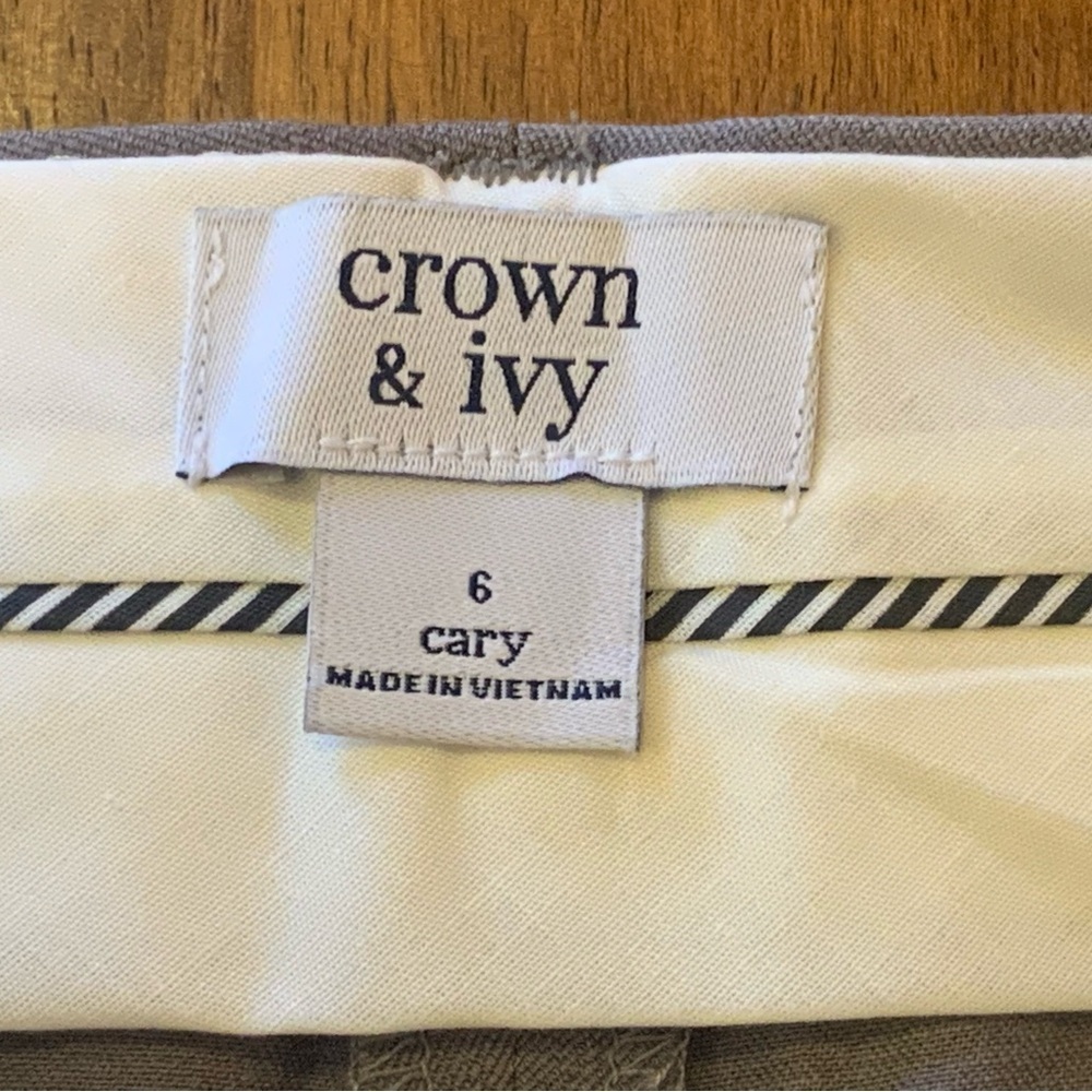 Crown & Ivy size 6 NWT Cary chino pants gray stretch tapered pants. - Picture 2 of 12